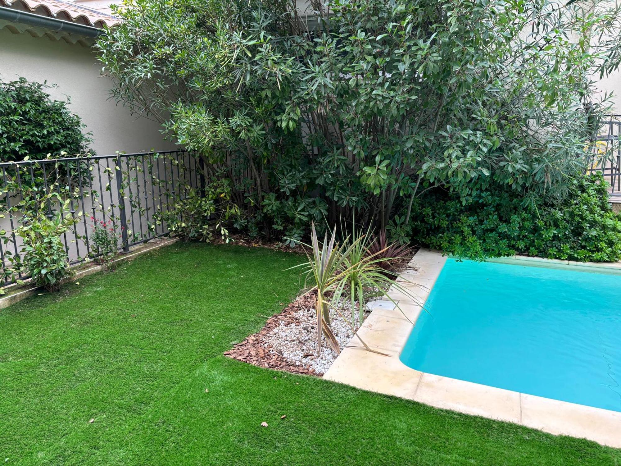 Les Jardins Du Castelas - Piscines, Jardins Et Spas Privatifs Uchaux Kültér fotó